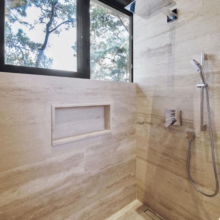 Architectural glass masterpiece villa in Avandaro Forest - Villa - 50