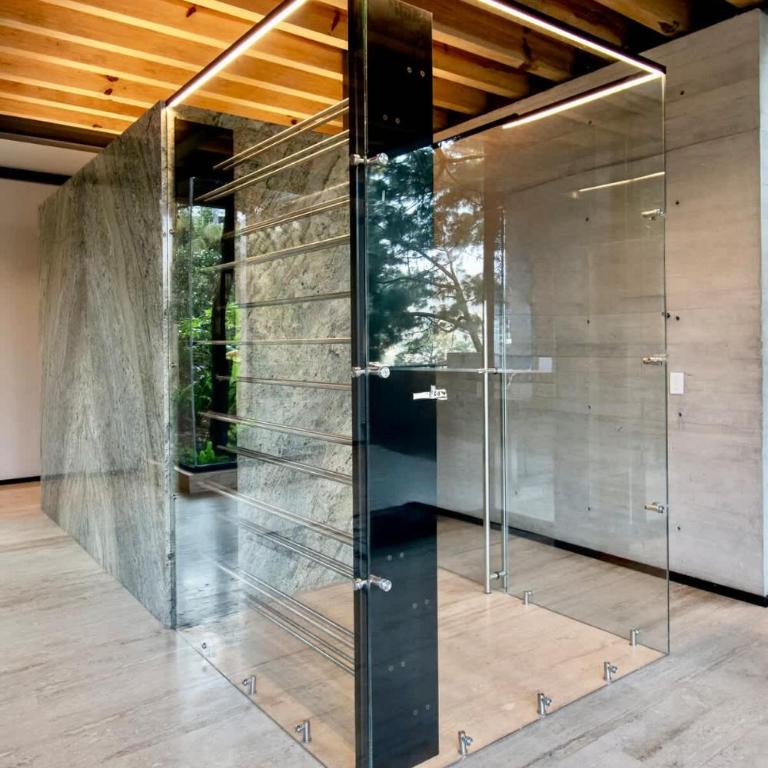 Architectural glass masterpiece villa in Avandaro Forest - Villa - 79