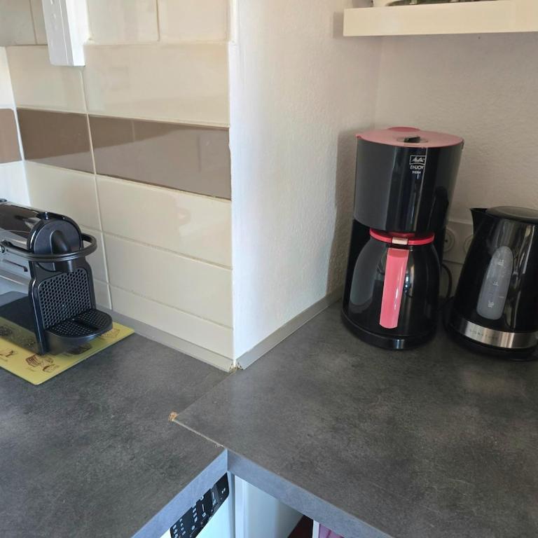 Cosy T2, Vue Mer, Plage - Clim, WIFI & Parking - Appartement 1 Chambre - Vue sur Mer - 17