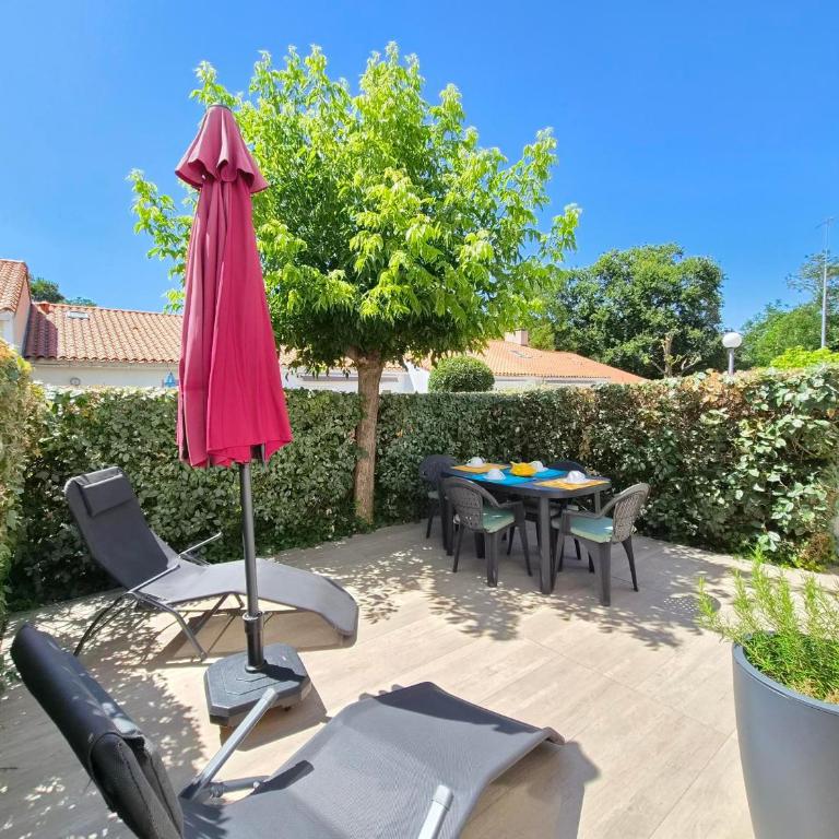 AGREABLE APPARTEMENT REFAIT A NEUF DANS UNE RESIDENCE DE VACANCES - FR-1-92-946 - Appartement - 14