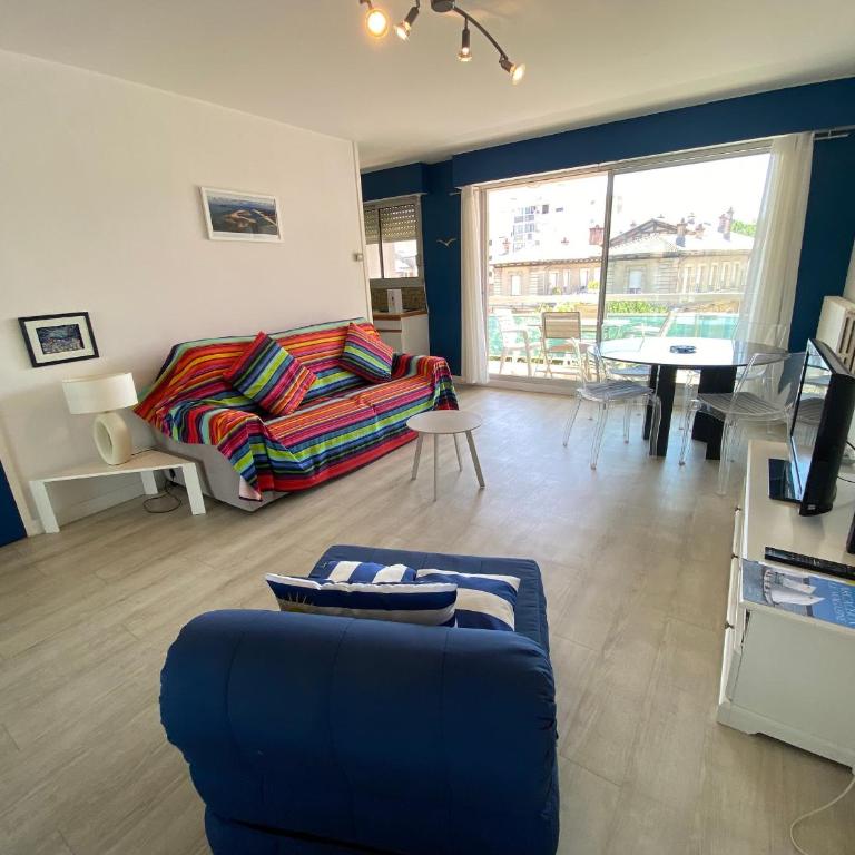 Studio en Centre-Ville d'Arcachon avec Balcon, Parking Privé et Wi-Fi, à 300m de la Plage - FR-1-374-28 - Studio - 6