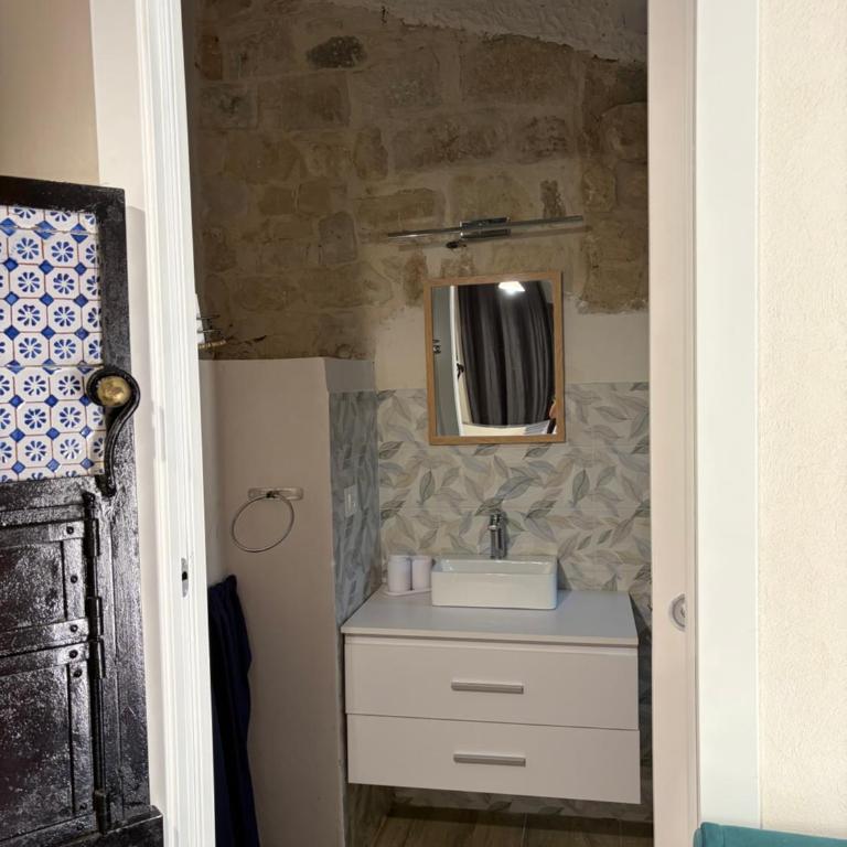 B&B Etico La Casa di Toti - Camera Matrimoniale con Terrazza - 12