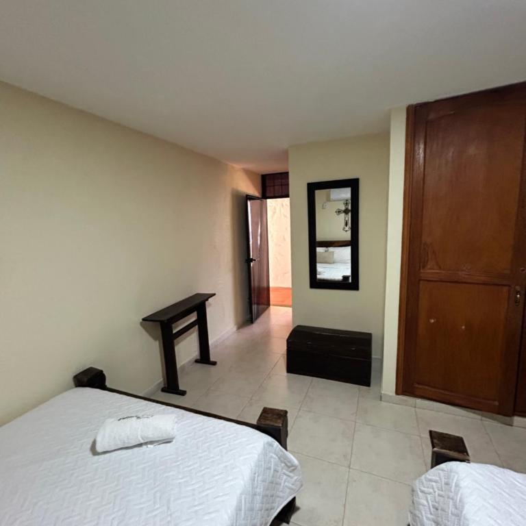 Hotel La Casona Del Valle - Habitación Cuádruple con baño privado - 5