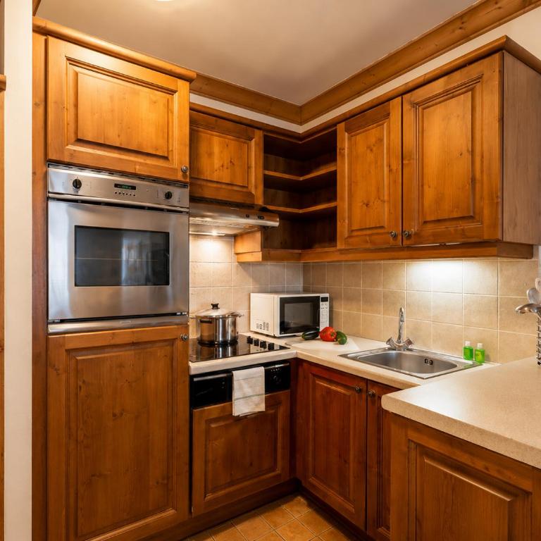 Résidence Les Sources de Marie - ARCS 1950 - Appartement 2 Chambres avec Balcon - 12