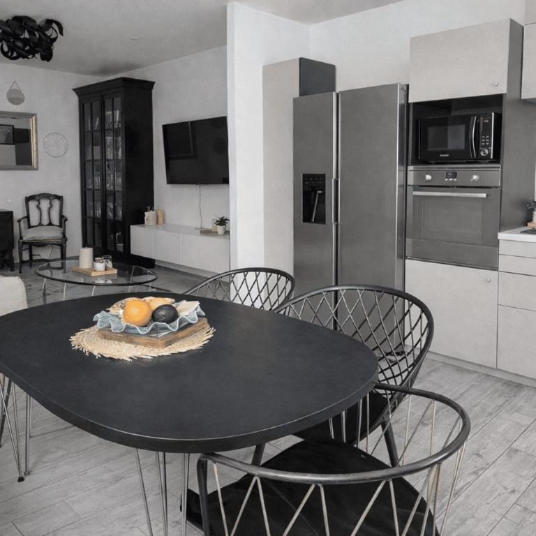 Apartment with Jacuzzi and Courtyard in Andernos - Vacation Home - 7