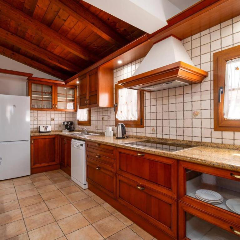 Villa Sherry II by Villa Plus - Villa - 17