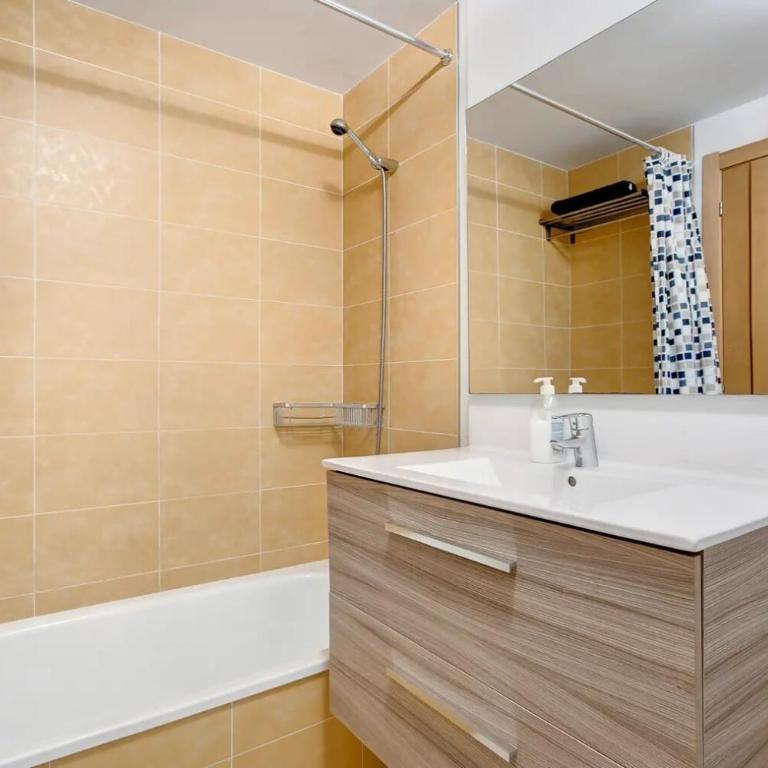 La Perla Paraíso del Surf con Piscina y Garaje - Apartamento - 24
