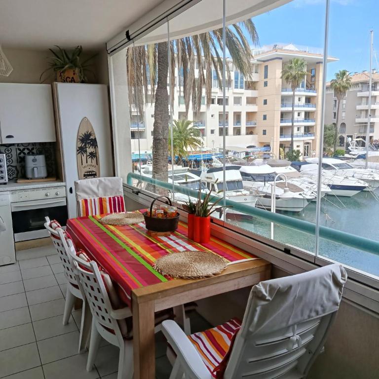 Port Frejus vue port, grand T2, 47m2, clim, piscine - Appartamento con 1 Camera da Letto, Vista Mare e Terrazza - 12