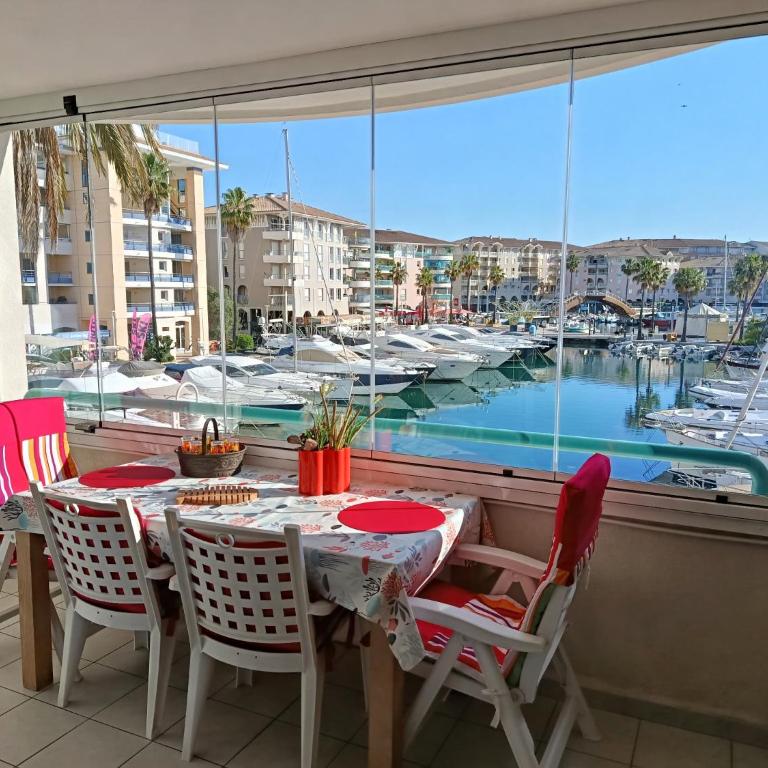 Port Frejus vue port, grand T2, 47m2, clim, piscine - Appartamento con 1 Camera da Letto, Vista Mare e Terrazza - 13