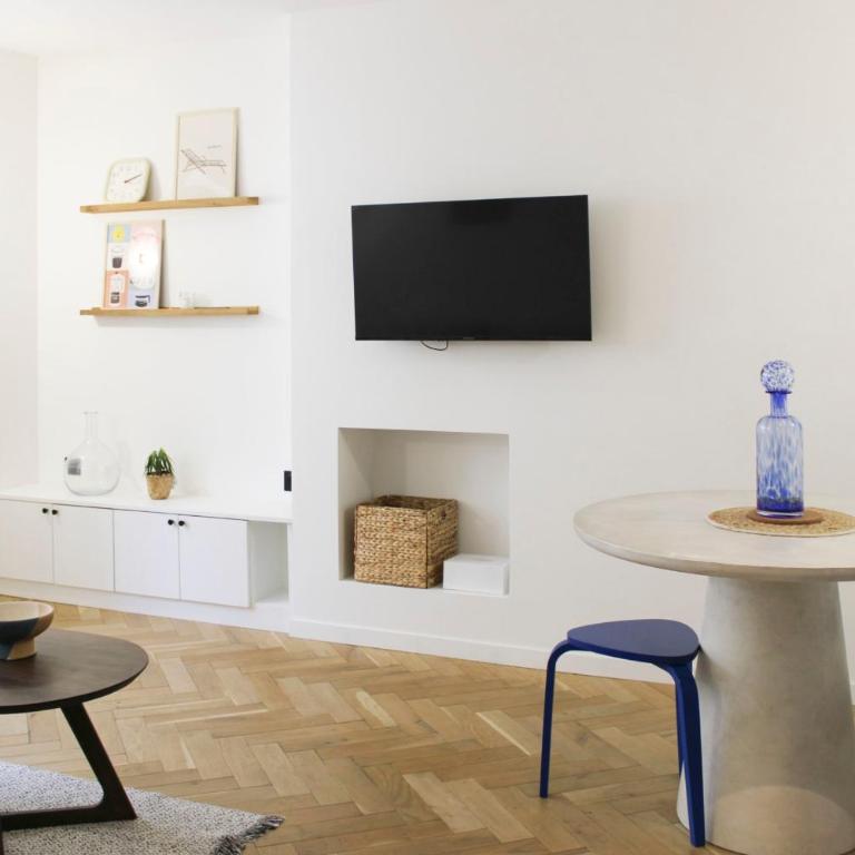 Appartement tout équipé de 39 m à Paris - Appartement - 19