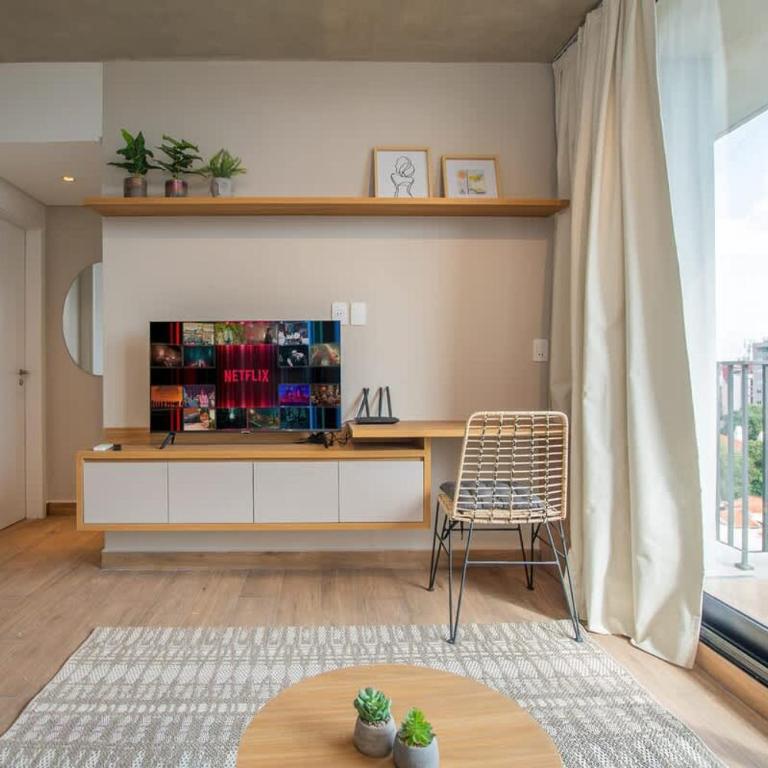 Modern Apartment Workspace & Gym Fast Wi-Fi - Apartment - 17