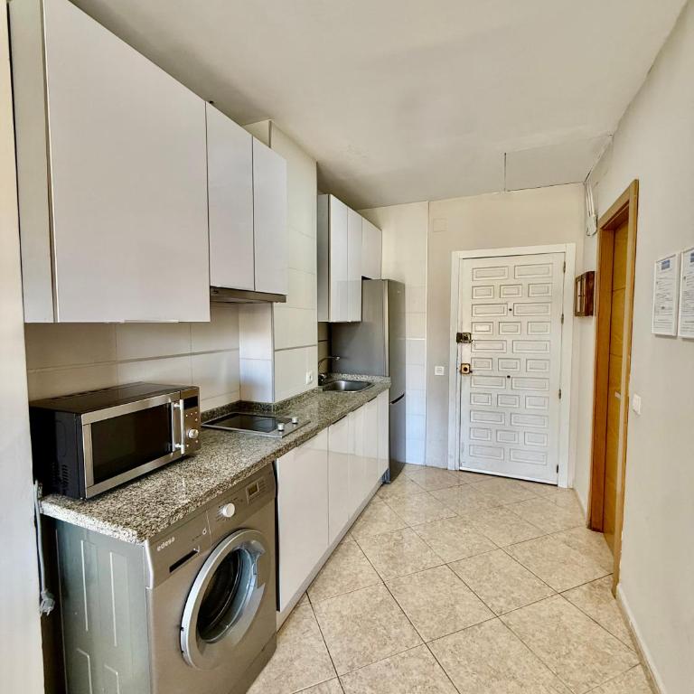 Sunny holidays Benalbeach 2 - One-Bedroom Apartment - 10