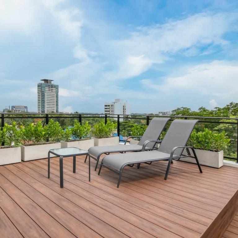 Corporate Oasis Balcony Workspace & Pool - Apartamento - 32