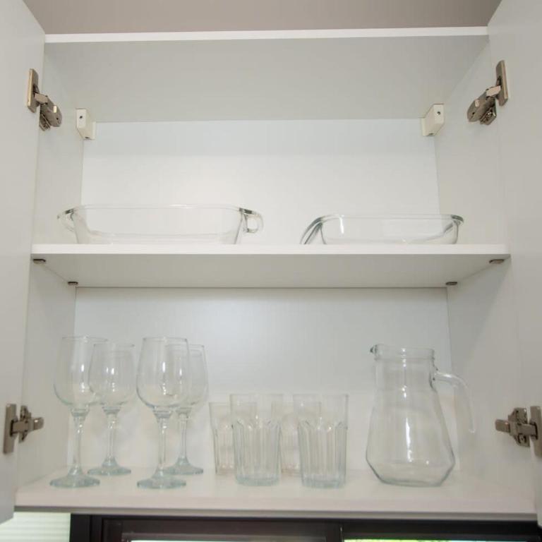 Chic & Modern 1BR Near Top Malls Pool & Gym - Apartment - 12