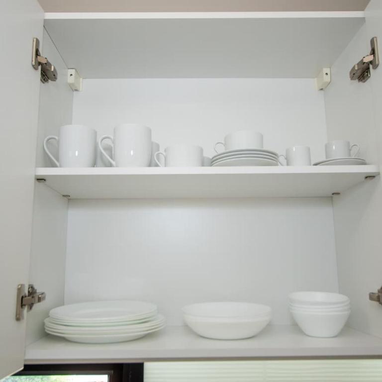 Chic & Modern 1BR Near Top Malls Pool & Gym - Apartment - 13
