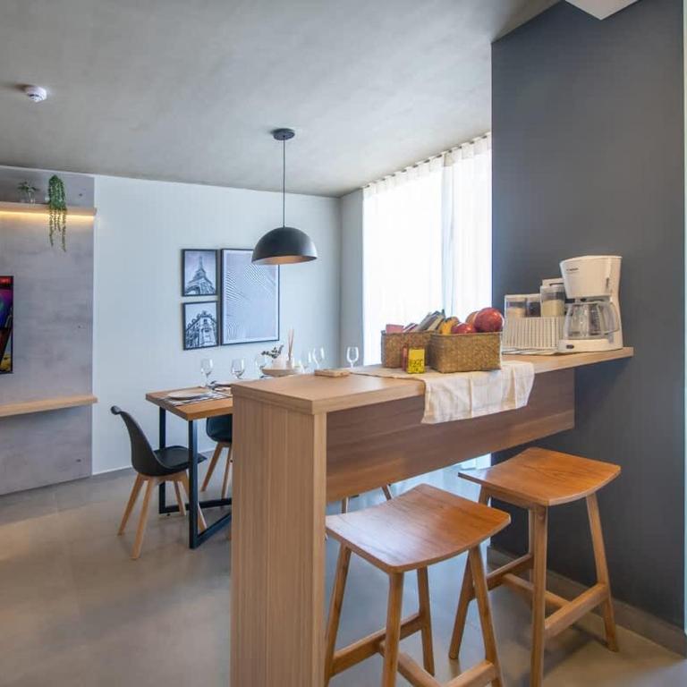 Skyline Retreat Workspace Downtown Access - Apartment - 25