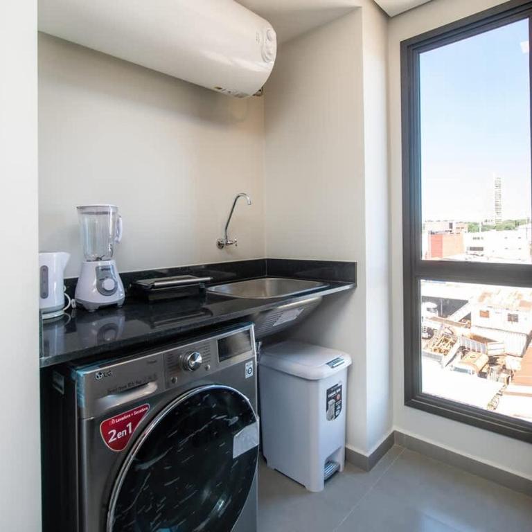 Skyline Retreat Workspace Downtown Access - Apartment - 46