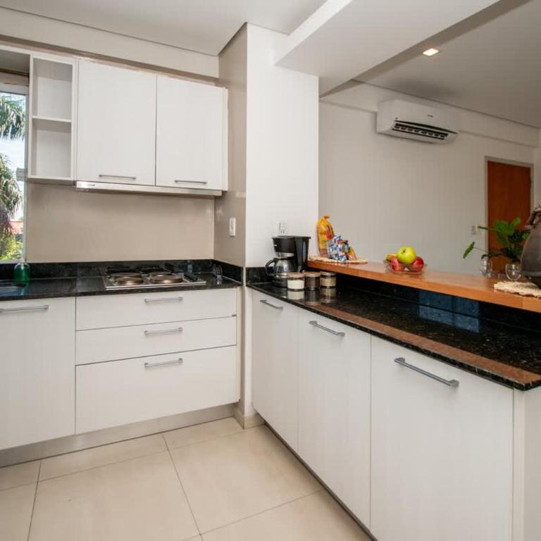 Urban 1BR Outdoor Pool Desk BBQ Shops Nearby - Apartment - 7