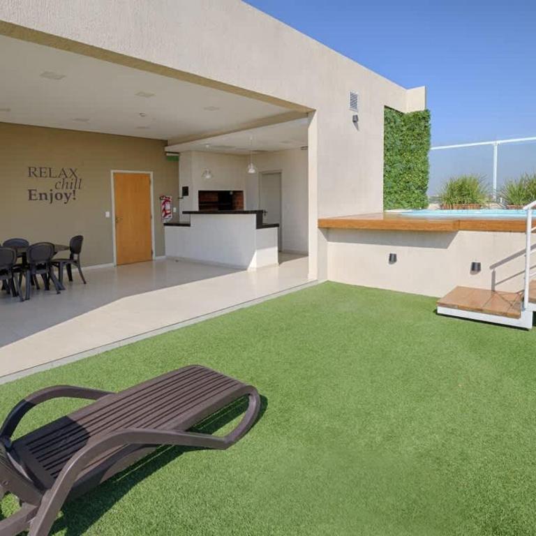 Urban 1BR Outdoor Pool Desk BBQ Shops Nearby - Apartment - 25