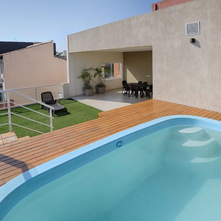 Urban 1BR Outdoor Pool Desk BBQ Shops Nearby - Apartment - 26