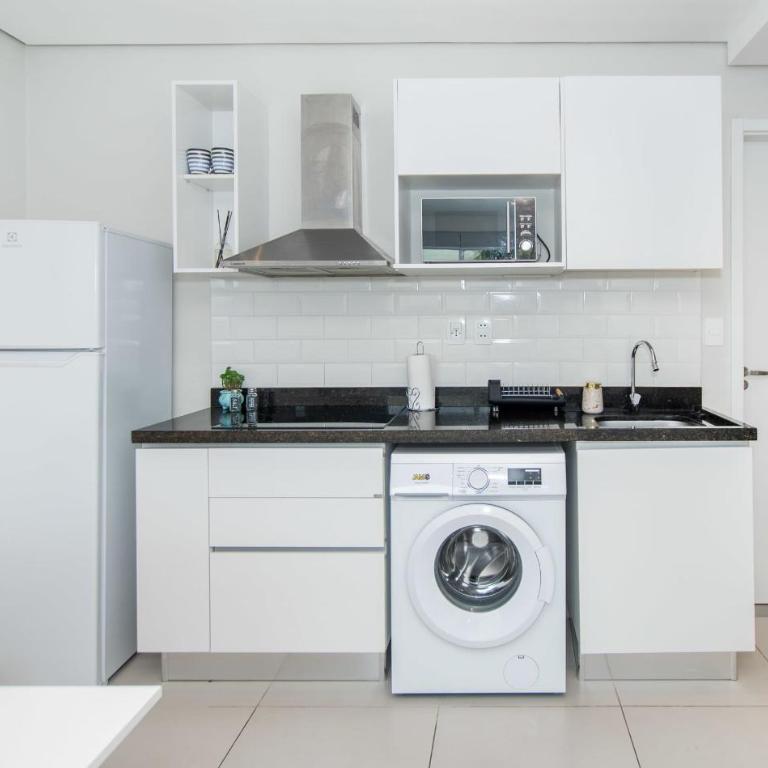 Comfortable 1BR with Pool & Gym Access - Apartment - 5