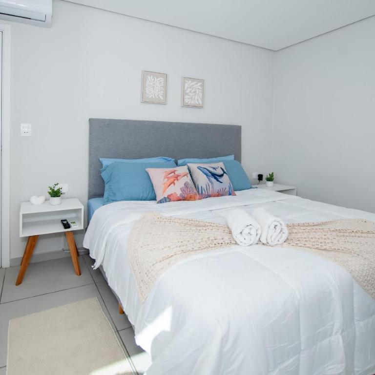 Comfortable 1BR with Pool & Gym Access - Apartment - 8