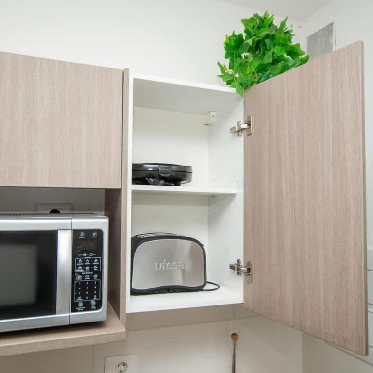 Fully Equipped Apt Pool & Workspace City Views - Apartamento - 17