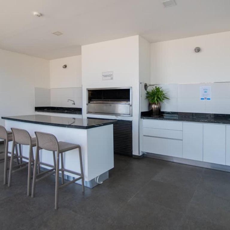 Fully Equipped Apt Pool & Workspace City Views - Apartamento - 32