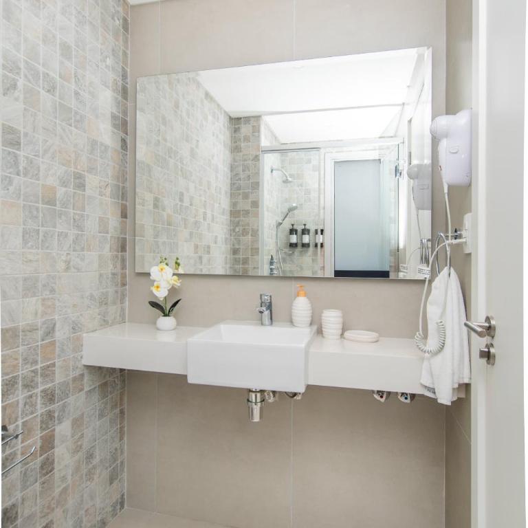 Modern Studio with Pool & Gym near Paseo La Galeria - Studio - 16