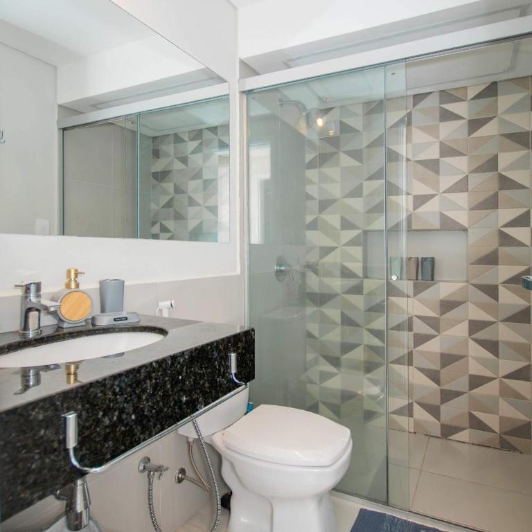 Comfortable 1BR with Pool & Gym Access - Apartment - 17