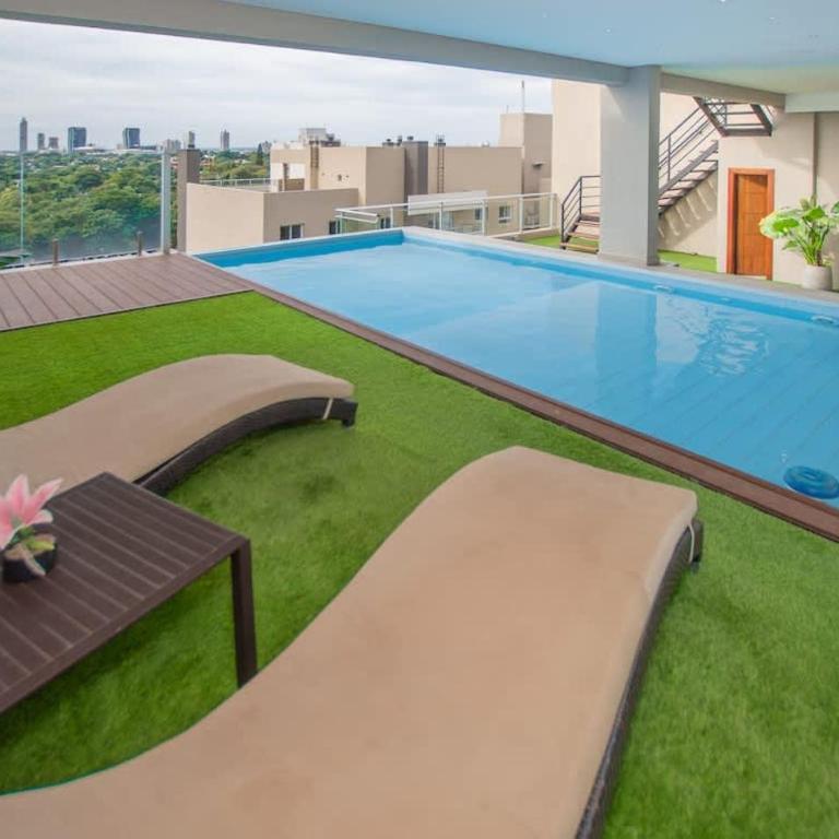 Spacious Haven Workspace & Pool Walk to Malls - Apartamento - 13