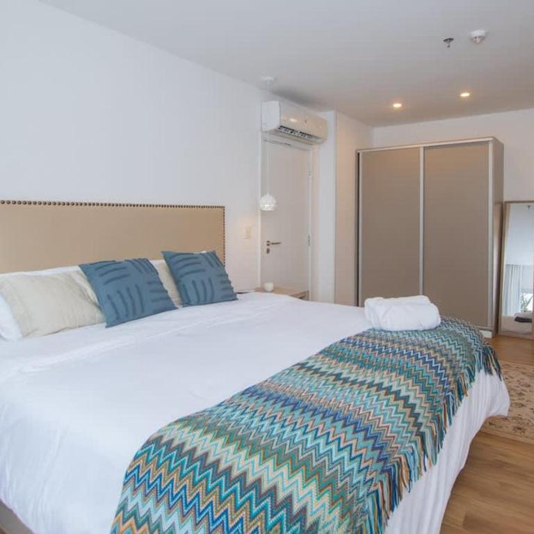 Spacious Haven Workspace & Pool Walk to Malls - Apartamento - 18