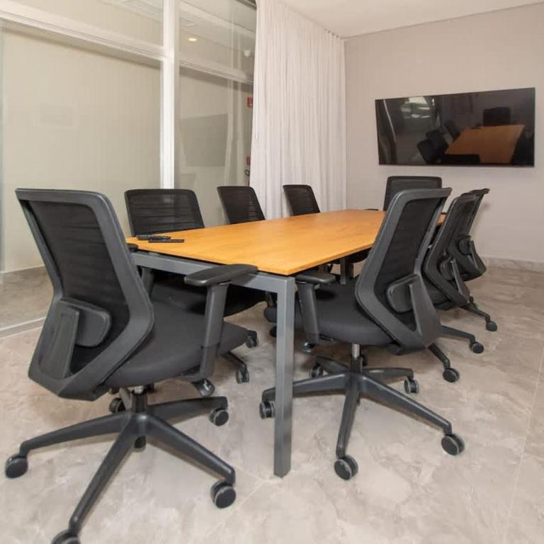 City View Studio near Malls Pool Gym & BBQ - Studio - 18