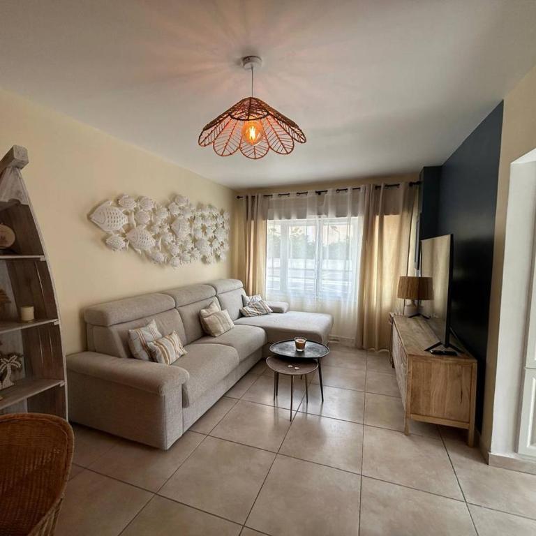 Desbo - Two-Bedroom Townhouse - 4