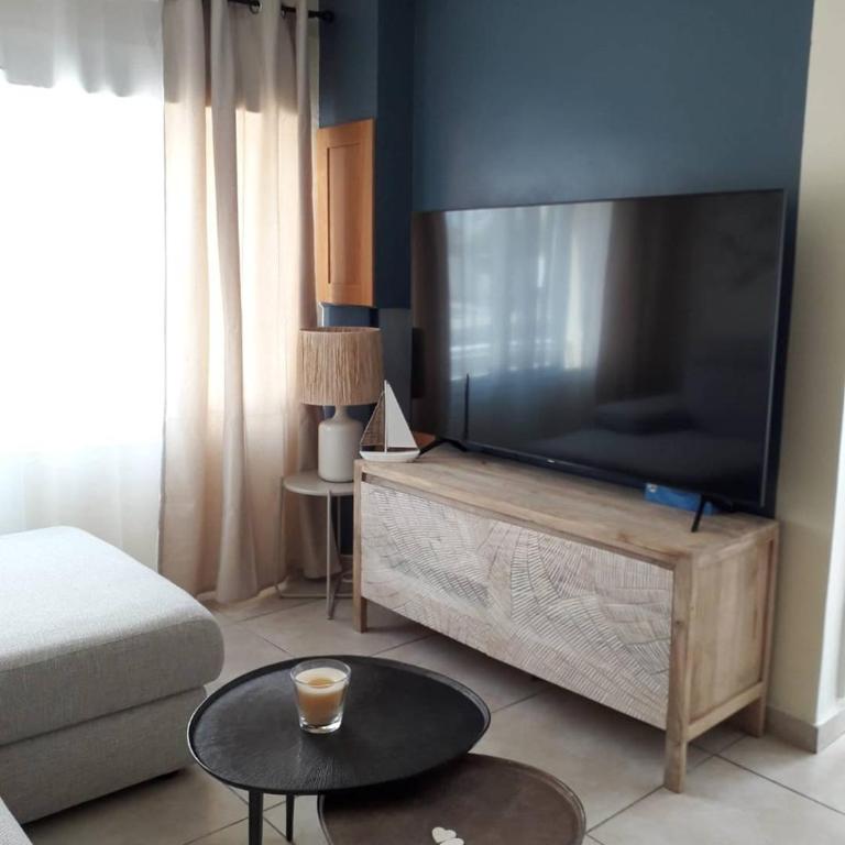 Desbo - Two-Bedroom Townhouse - 7