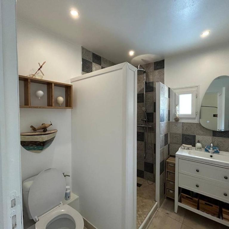 Desbo - Two-Bedroom Townhouse - 16