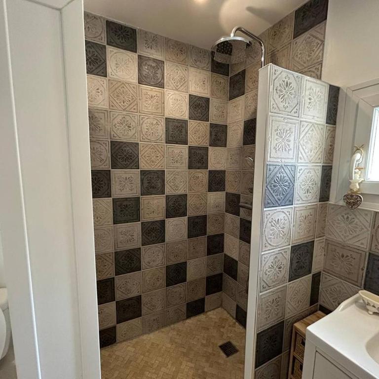 Desbo - Two-Bedroom Townhouse - 17