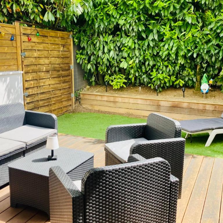 Apartment with warm and refined garden - Apartment - 21
