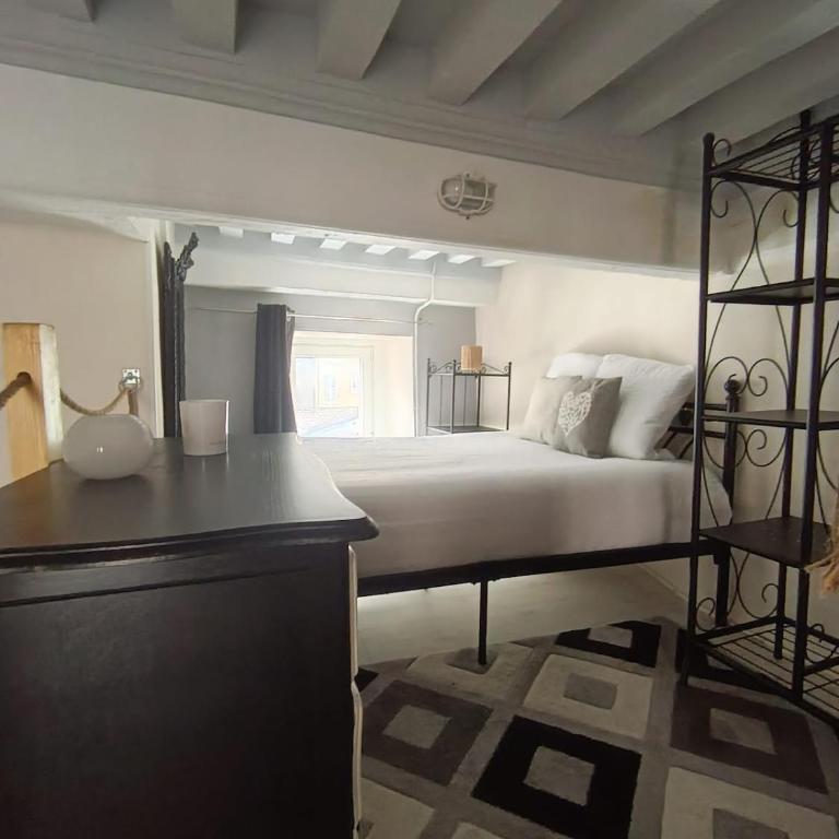 Romantic haven Historic center Absolute calm - Appartement 1 Chambre - 15