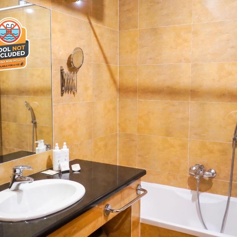 Suites Del Borgo - Camera Familiare Standard - 1