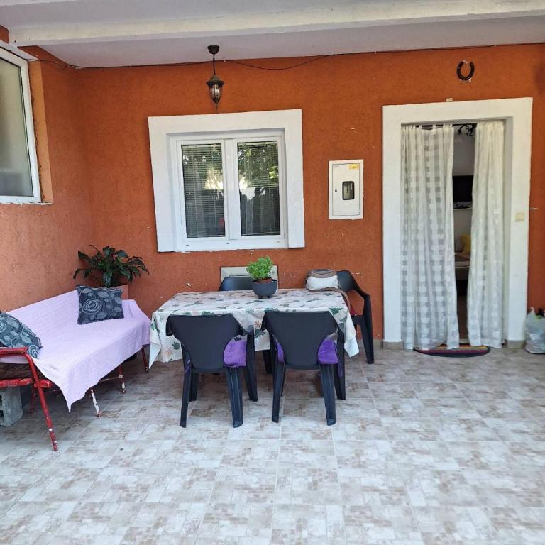2bd Spacious Apartment in Sutomore with Terrace - Apartman sa 1 Spavaćom Sobom - 5