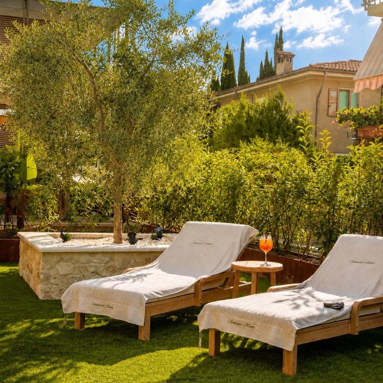 SalvatoreHomes - Casa Sabina - Ultra Luxury Retreat in the Heart of Bardolino with Private Jacuzzi & Infinity Pool Access - Premium Apartment mit 1 Schlafzimmer - 3