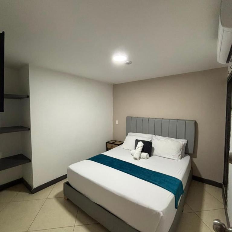 Hotel Casa Florida 70 Medellin - Double Room - 12
