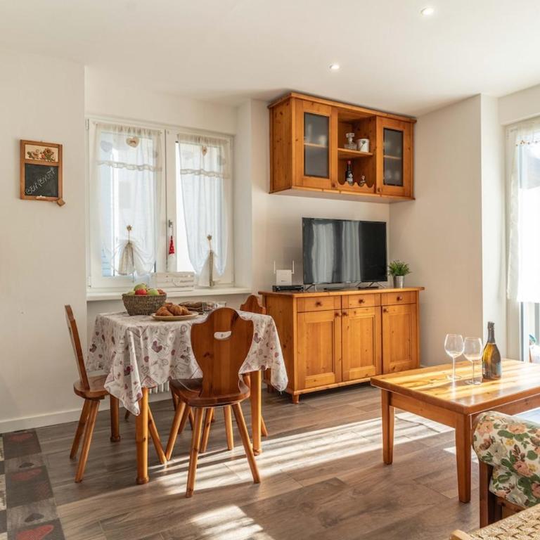 Dolomiti's Apartment - lake and mountain views - Apartment mit 3 Schlafzimmern - 1