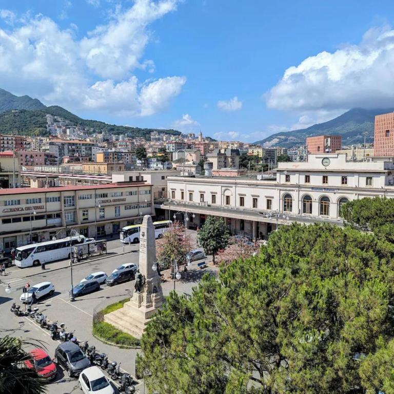 Soggiorno Royal Salerno Central - Camera Queen Standard - 1