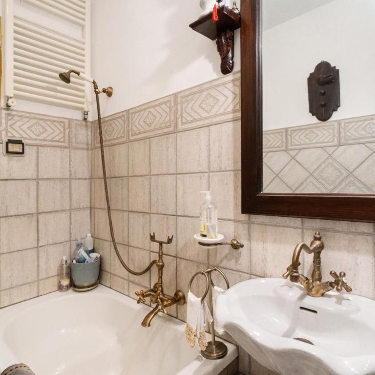Soggiorno Royal Salerno Central - Camera Queen Standard - 8
