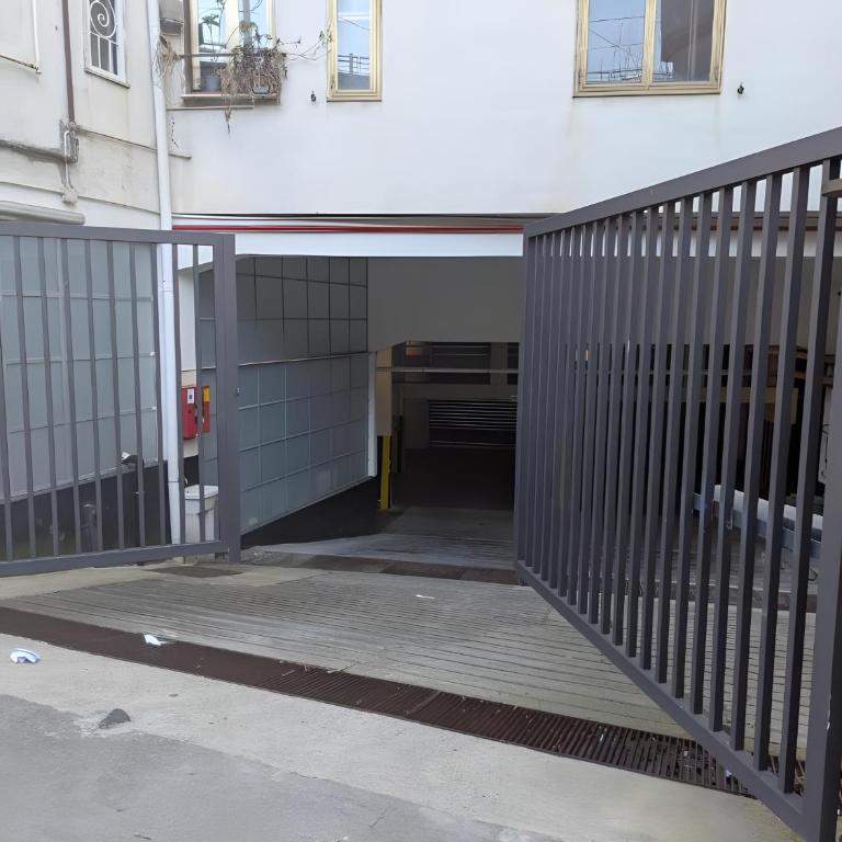 Soggiorno Royal Salerno Central - Camera Queen Standard - 13