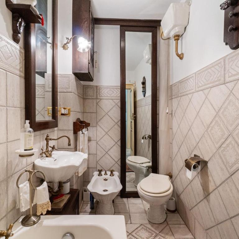 Soggiorno Royal Salerno Central - Camera Queen Standard - 16