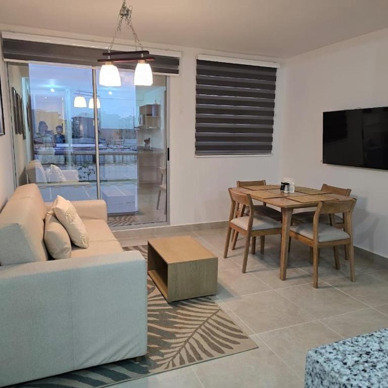 Oasis en Capriella Cartagena - Three-Bedroom Apartment - 1