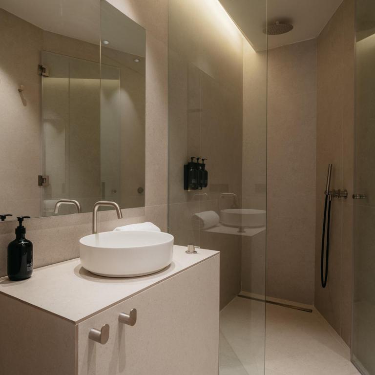 Hostal Serea - Suite Doble Deluxe - Cama grande - 8